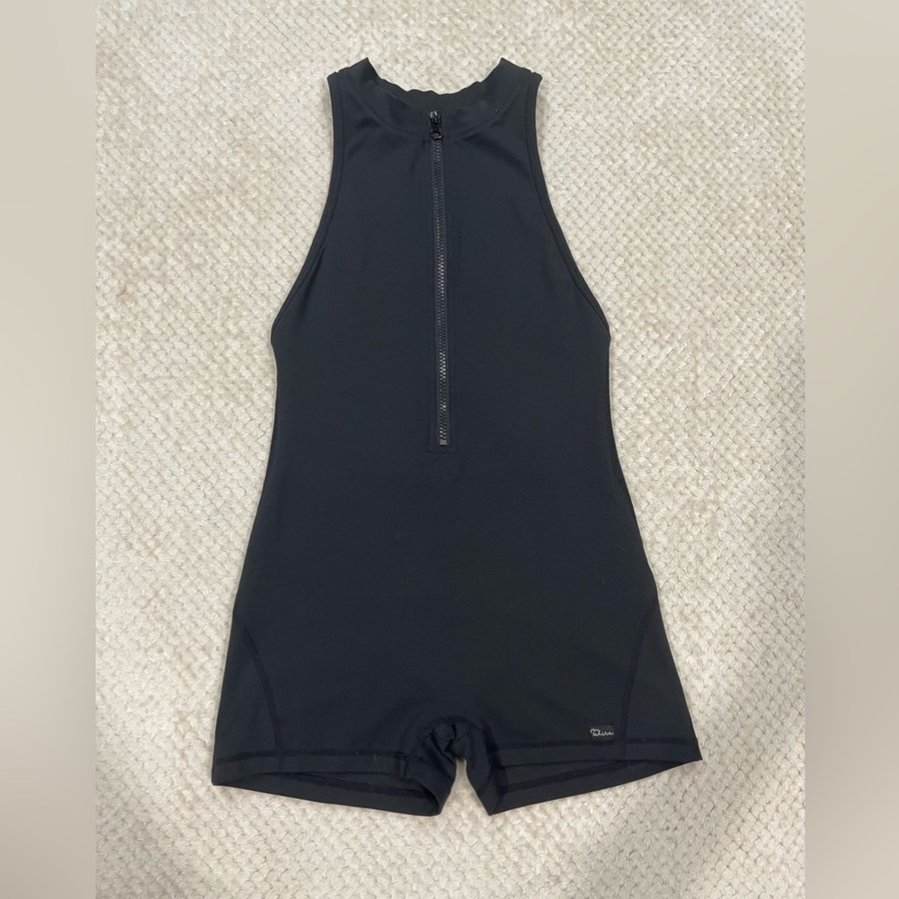 Tahira The Monochome Essential Romper Black Sleeveless Front-zip Unitard Size M